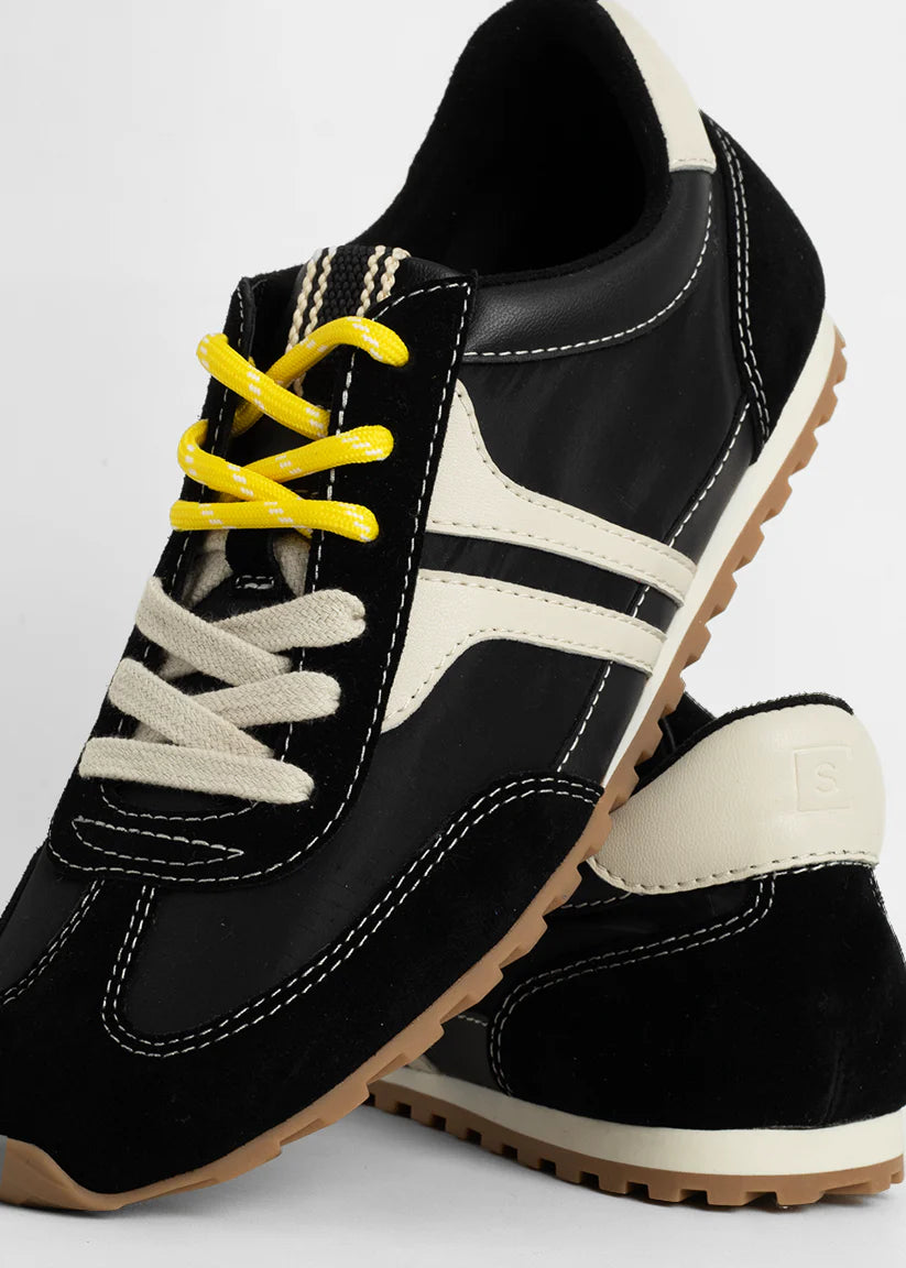 Sarah Sneaker