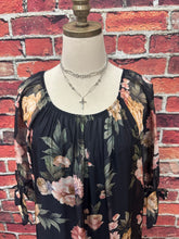 Load image into Gallery viewer, Just A Beautiful Girl Maxi Dress
