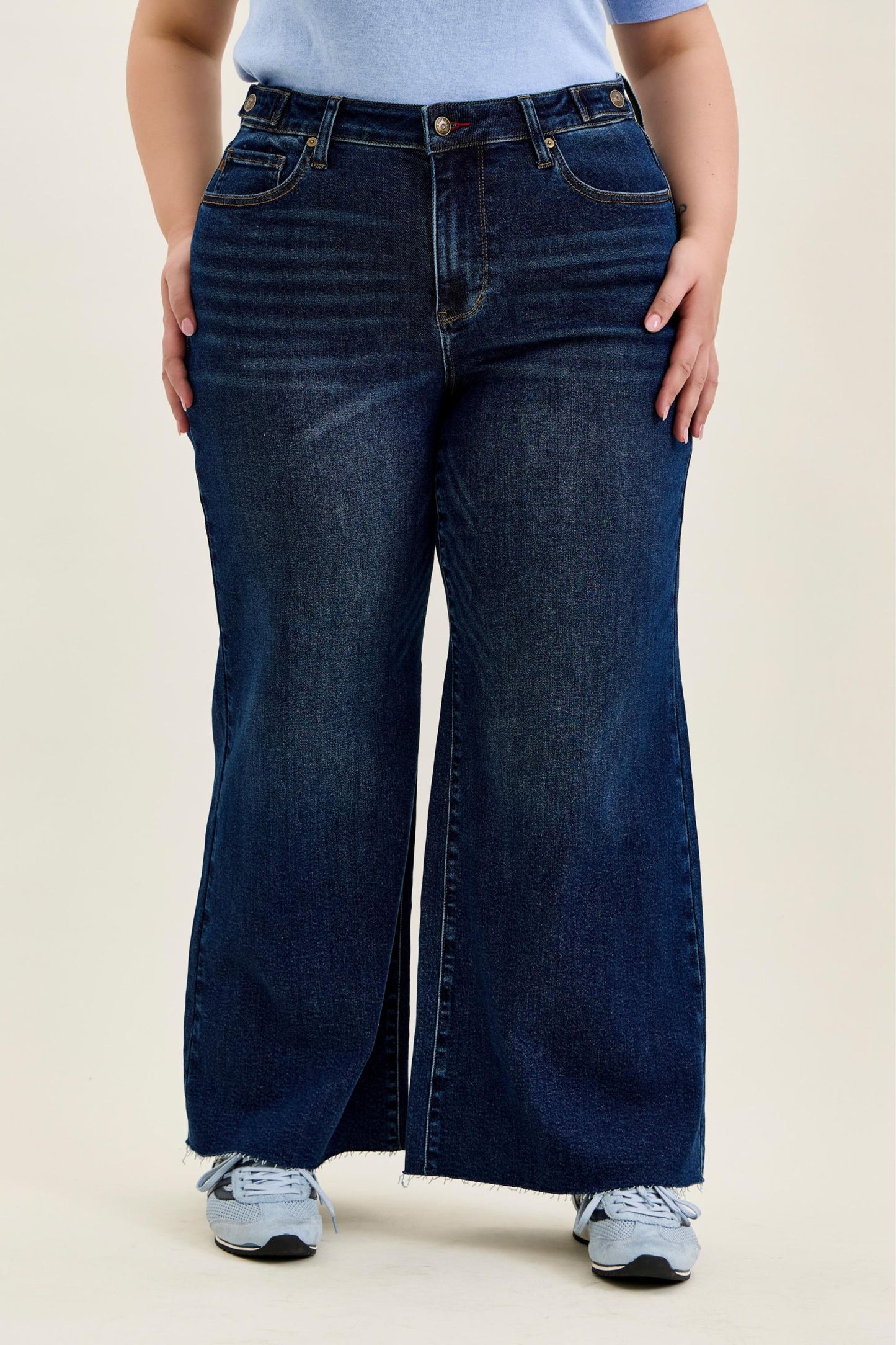 Judy Blue HW Retro Wide w/ Adjustable WB Tabs + Raw Hem