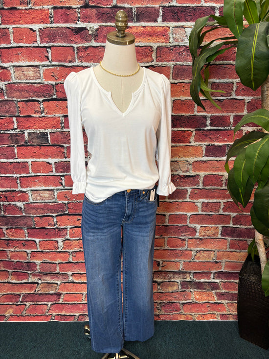 Elbow Sleeve Notch Knit Tee