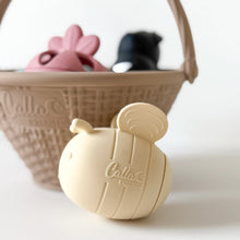 Load image into Gallery viewer, Strawberry Patch Bath Toys
