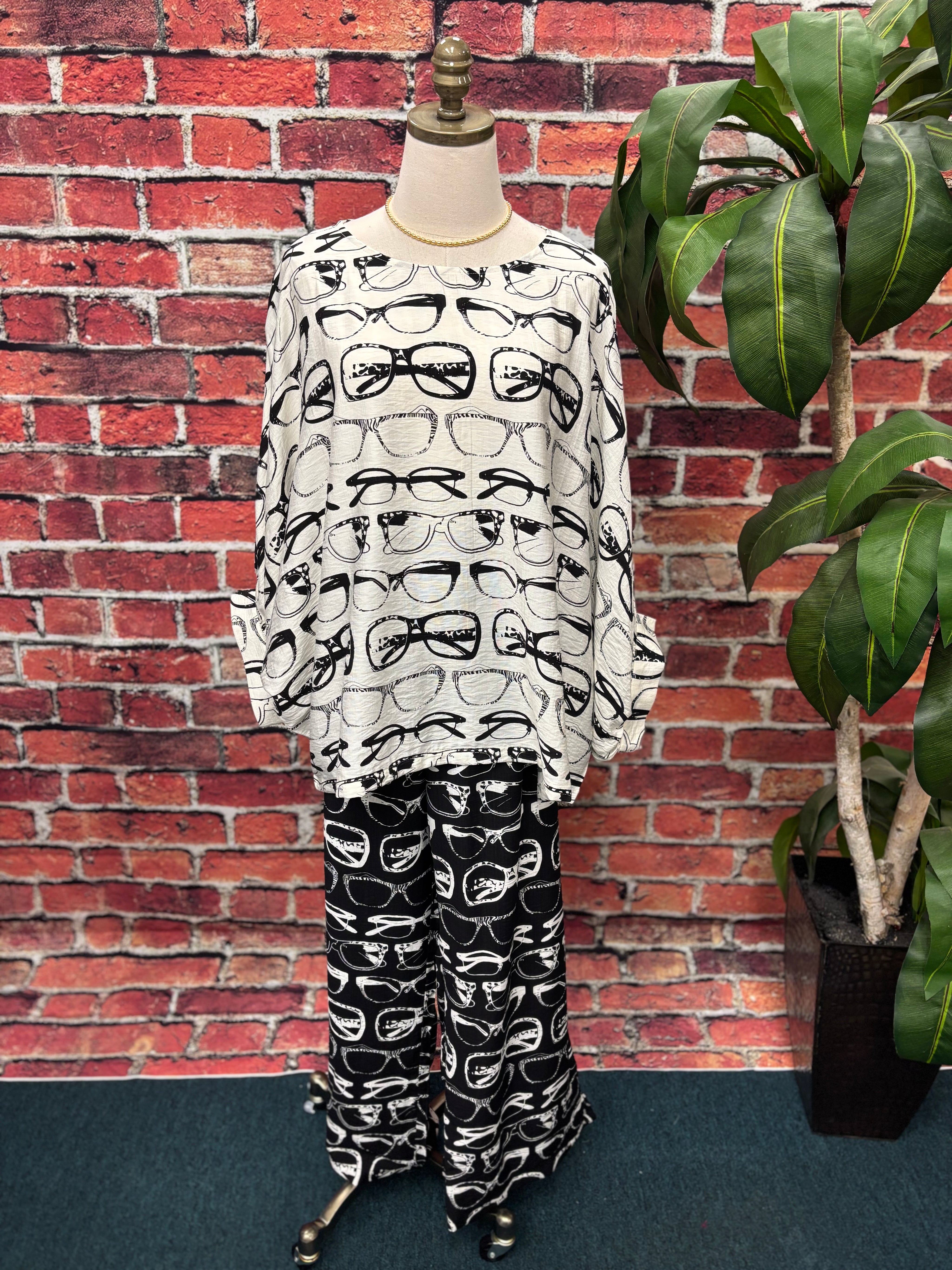 Spec-Tacular Style Top