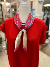 Load image into Gallery viewer, Scarf With Magnetic Pearl
