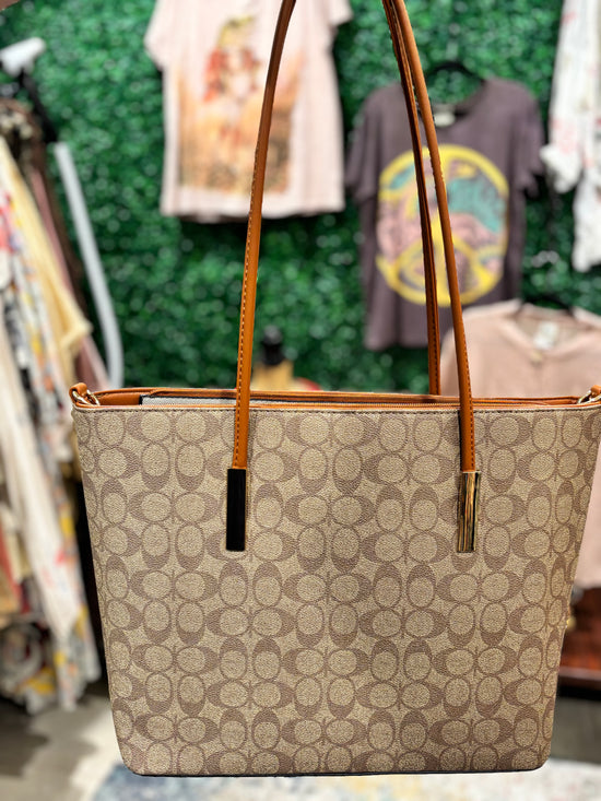 Tote In Style Handbag Wallet Collection