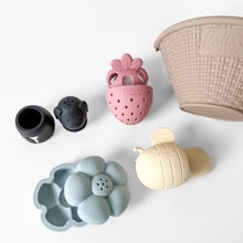 Load image into Gallery viewer, Strawberry Patch Bath Toys
