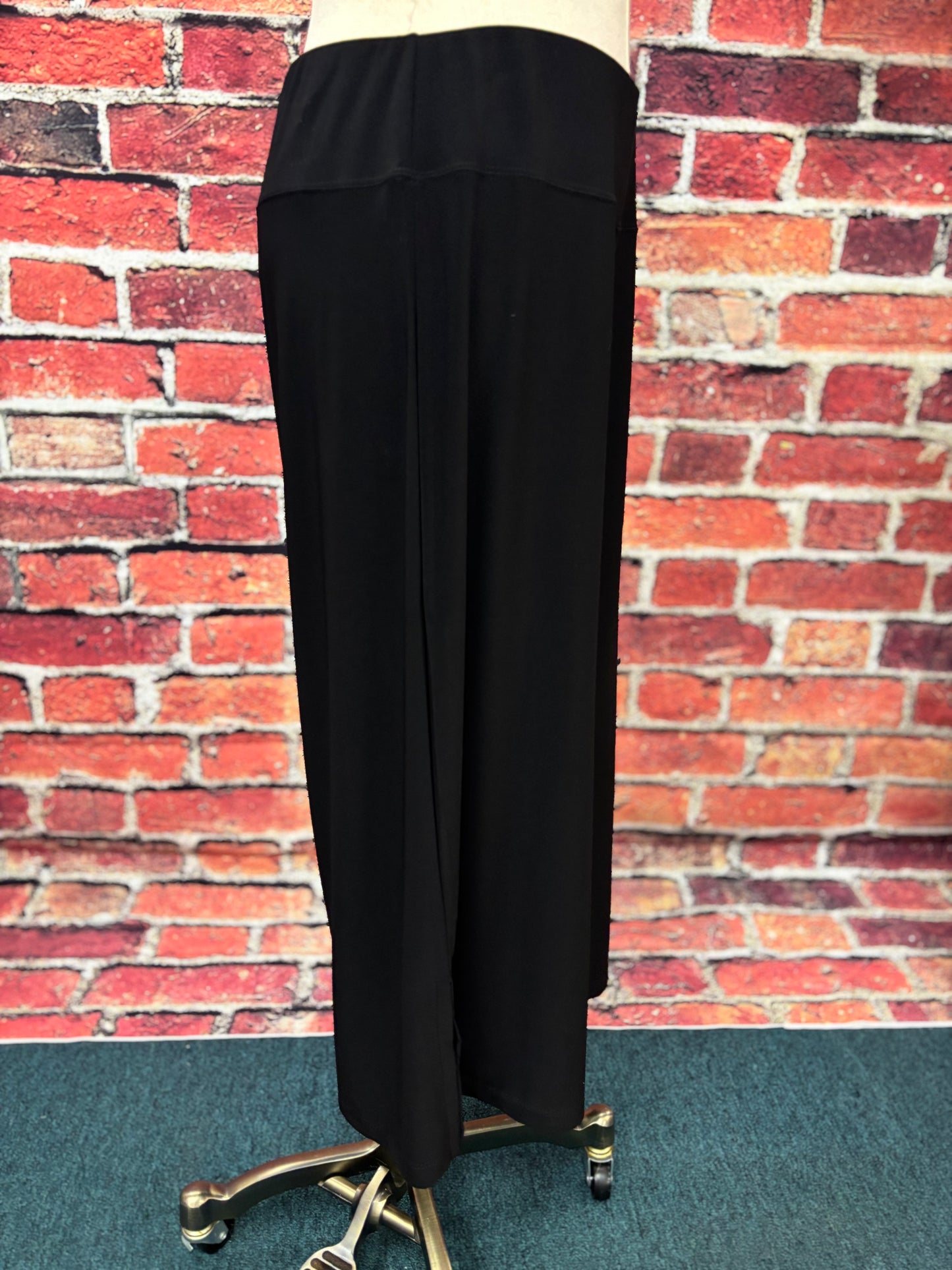 On The Go Wide Leg Capri
