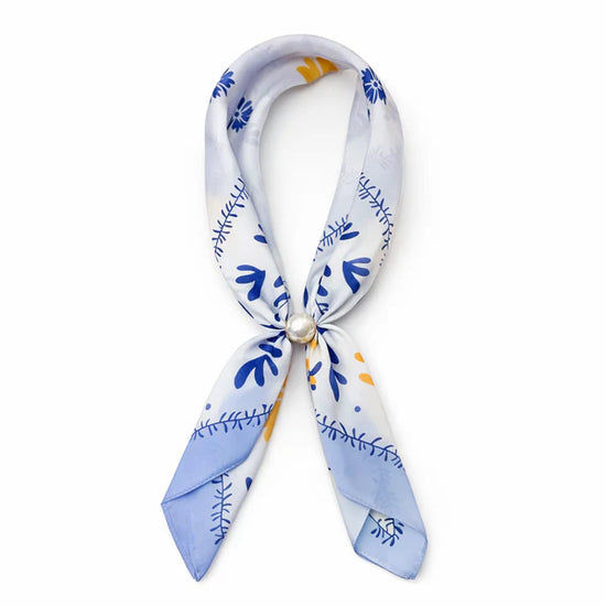 Scarf With Magnetic Pearl