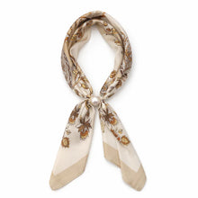 Load image into Gallery viewer, Scarf With Magnetic Pearl
