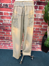 Load image into Gallery viewer, Peace and Love Pant
