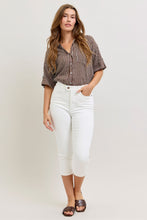 Load image into Gallery viewer, Judy Blue HW T.C. Capri Spade Pkts &amp; Extended WB
