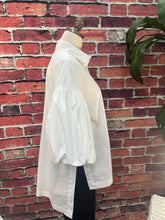 Load image into Gallery viewer, Puff Me Up Blouse
