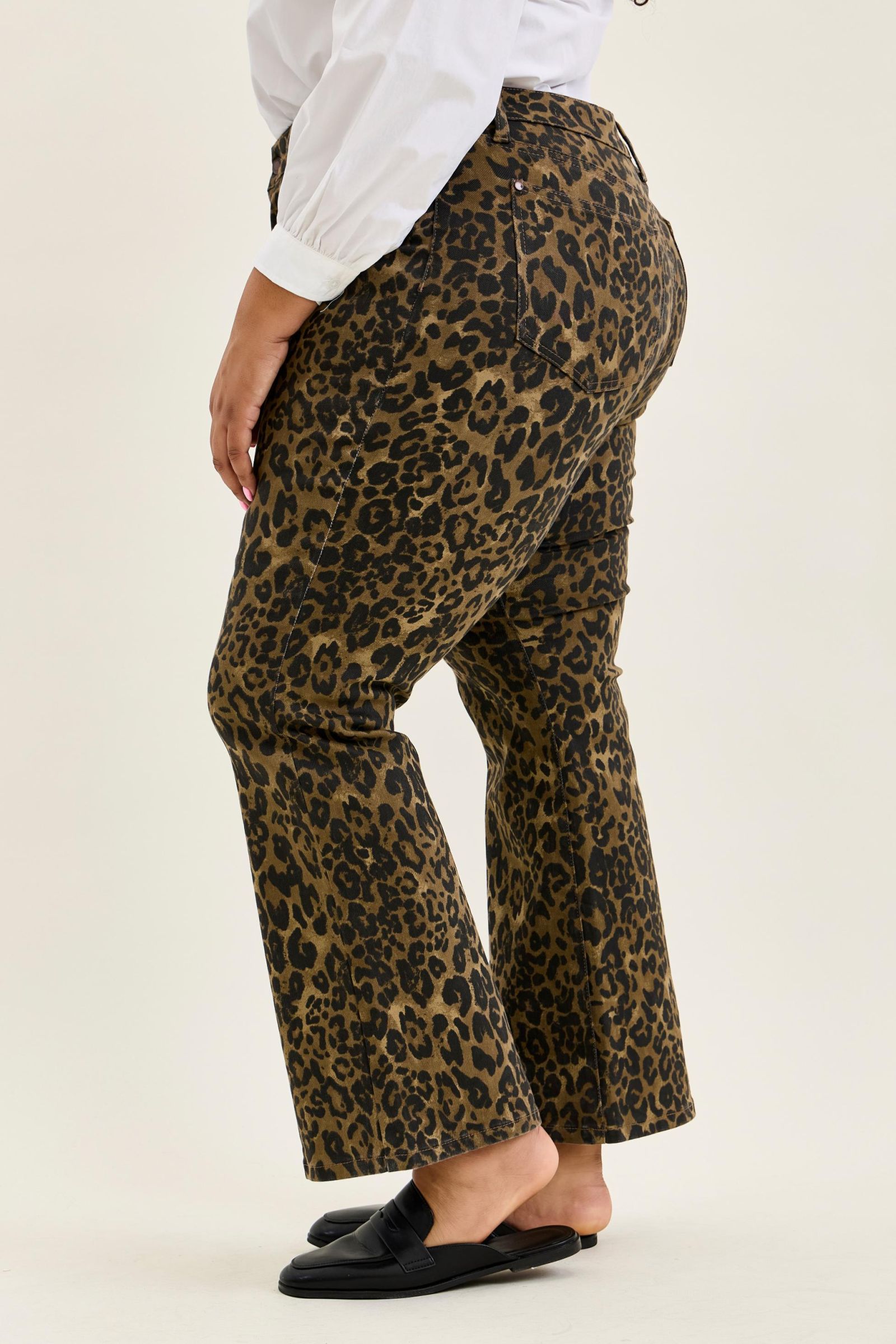 Judy Blue HW Bootcut Leopard Print