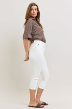 Load image into Gallery viewer, Judy Blue HW T.C. Capri Spade Pkts &amp; Extended WB
