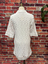 Load image into Gallery viewer, White Crochet Collared Dress
