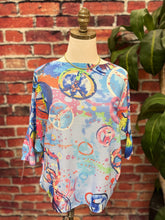 Load image into Gallery viewer, Made in Italy Artistic Lightweight Sweater
