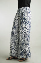 Load image into Gallery viewer, Hillary Palazzo Pant
