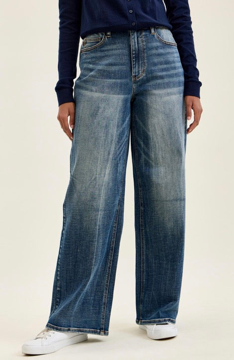 Judy Blue HW Wilhelmina Baggy MD Vintage Blast