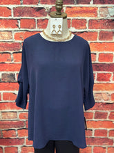 Load image into Gallery viewer, Push Buttons Top *FINAL SALE*
