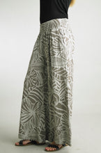 Load image into Gallery viewer, Hillary Palazzo Pant
