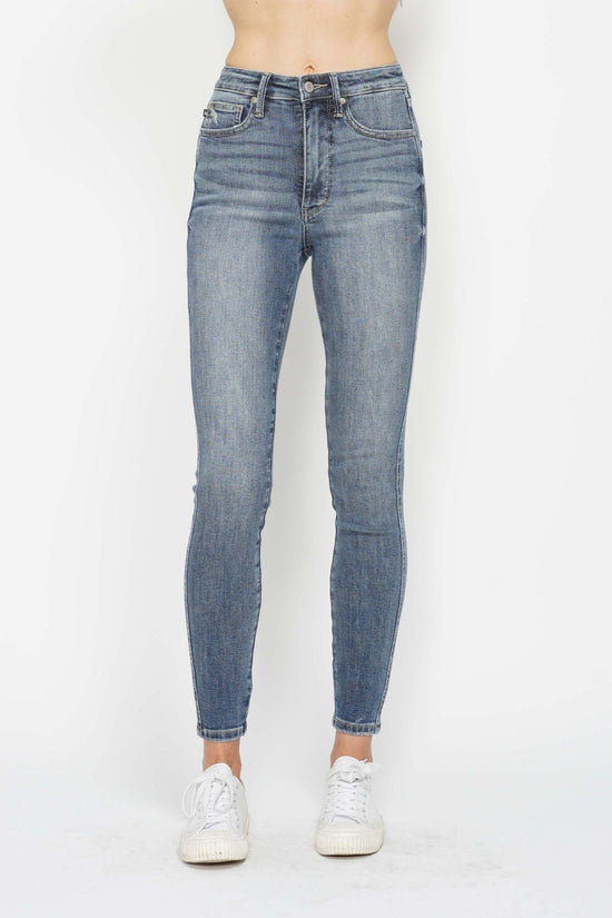 Judy Blue Tummy Control Contrast Wash Skinny *FINAL SALE*