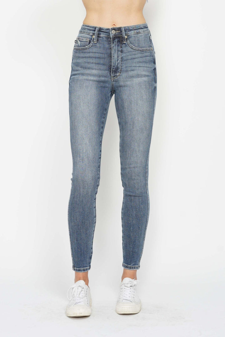 Judy Blue Tummy Control Contrast Wash Skinny *FINAL SALE*