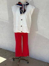 Load image into Gallery viewer, Raw Hem Crop Pant
