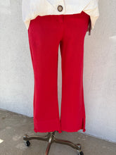 Load image into Gallery viewer, Raw Hem Crop Pant
