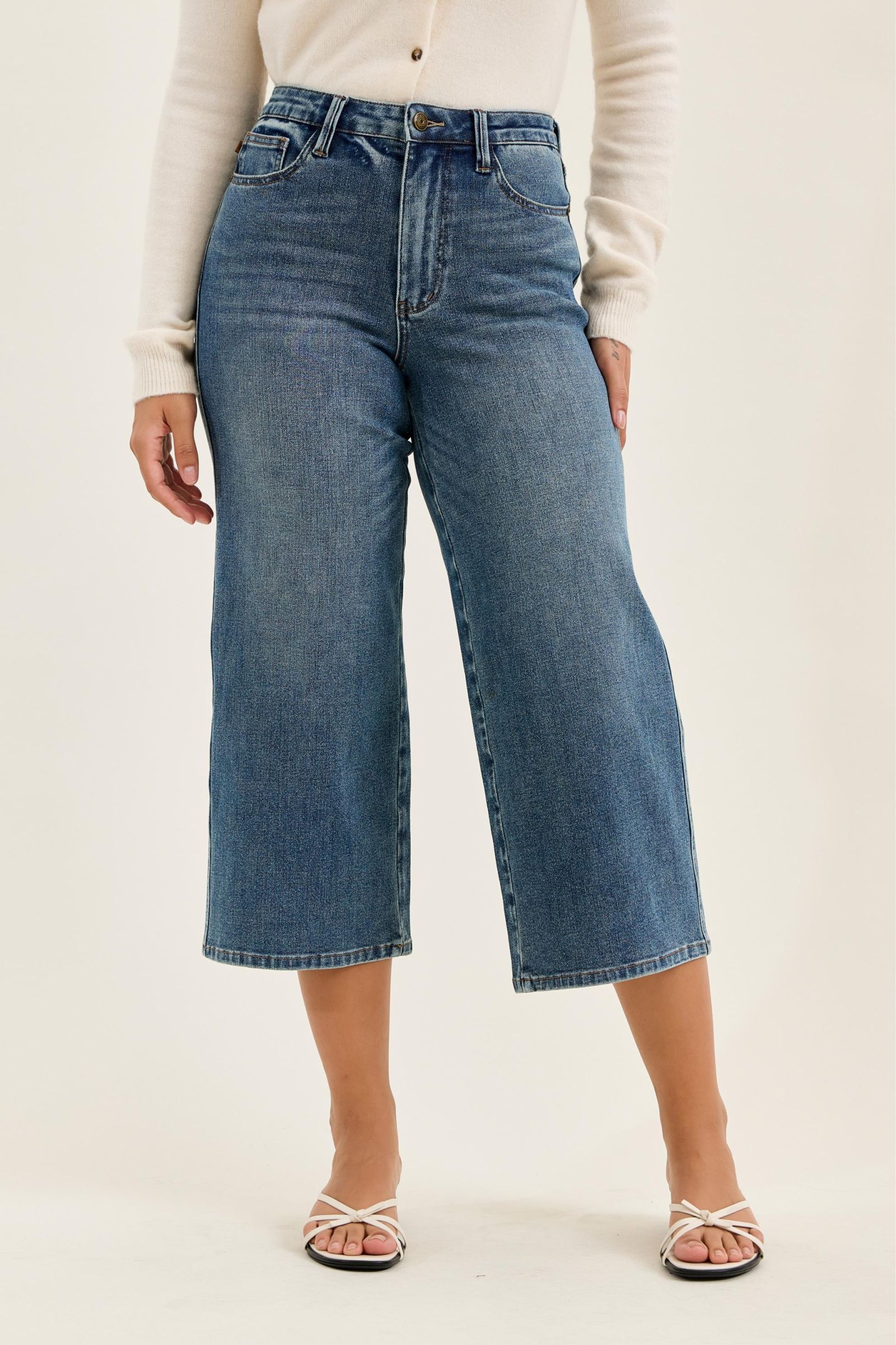 Judy Blue HW Dottie Wide Crop MD Quarry Fade