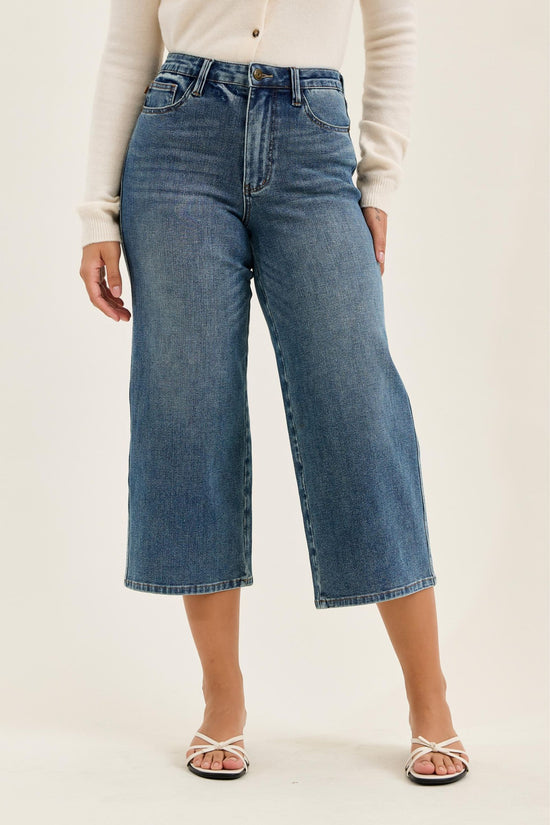 Judy Blue HW Dottie Wide Crop MD Quarry Fade