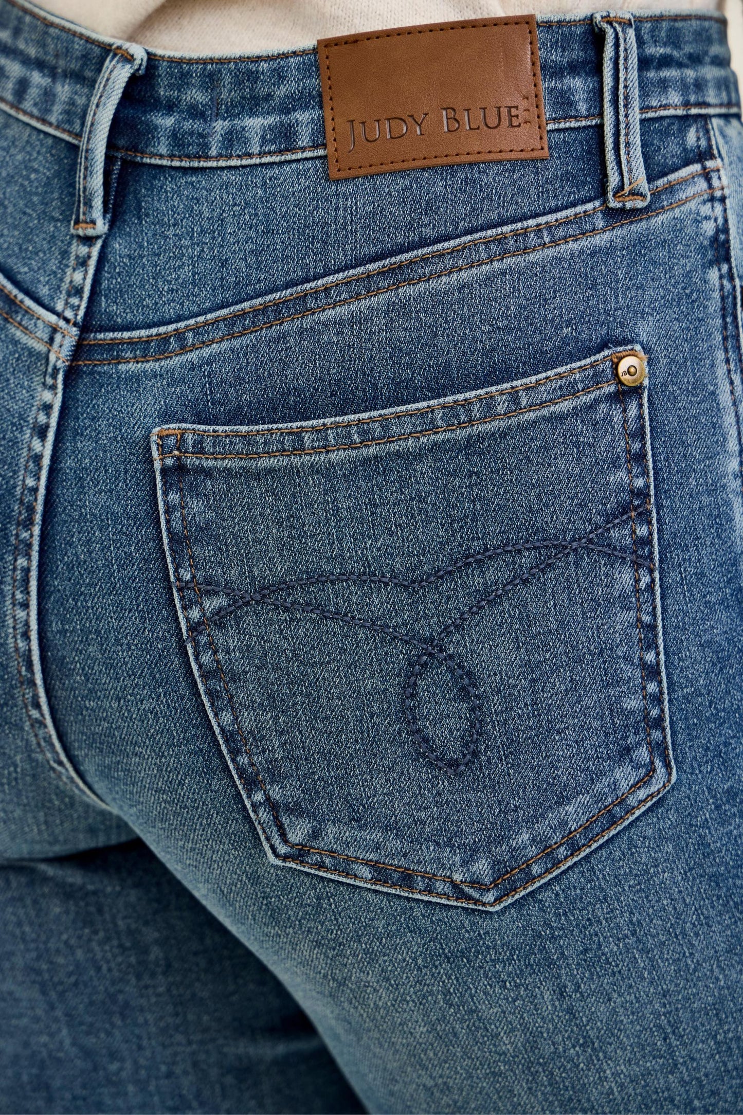 Judy Blue HW Dottie Wide Crop MD Quarry Fade