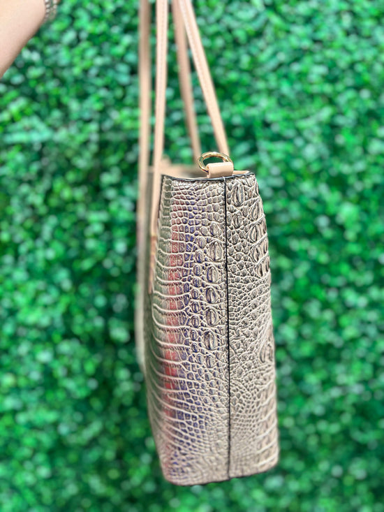 Tote In Style Handbag Wallet Collection