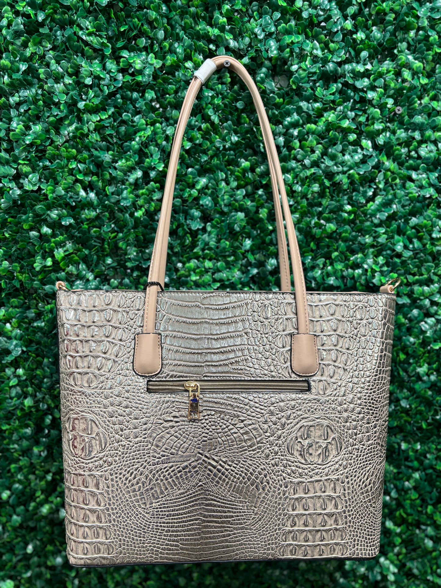 Tote In Style Handbag Wallet Collection