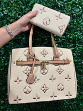 Load image into Gallery viewer, Day Dreaming Two Piece Bag
