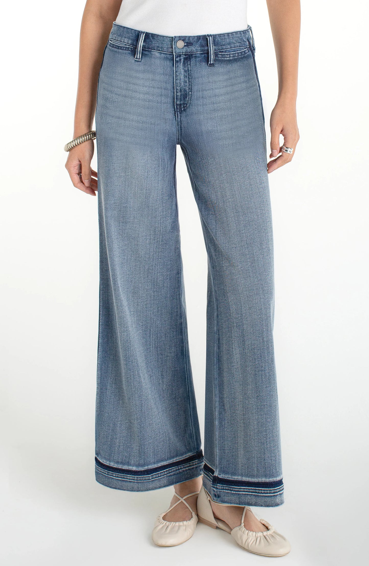 Super Stride Wide Leg With Shadow Cuff
