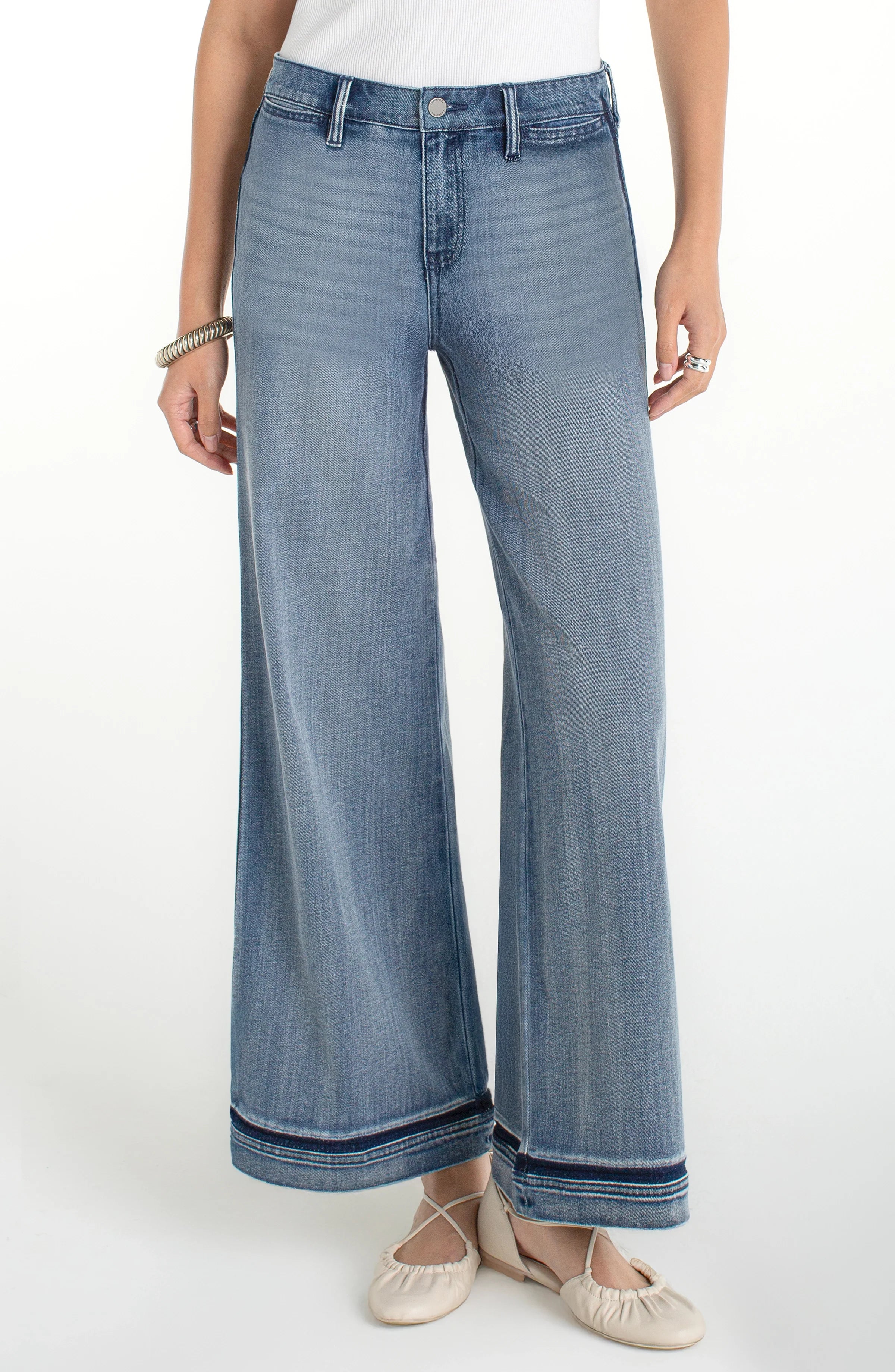 Super Stride Wide Leg With Shadow Cuff