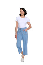 Load image into Gallery viewer, Raw Edge Hem Crop Jean
