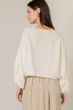 Load image into Gallery viewer, Linen Cropped Long Sleeve Top
