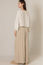 Load image into Gallery viewer, Linen Cropped Long Sleeve Top

