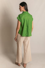 Load image into Gallery viewer, Linen Relaxed Short Sleeve Button Up Shirt
