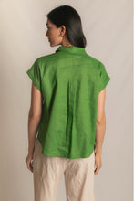 Load image into Gallery viewer, Linen Relaxed Short Sleeve Button Up Shirt
