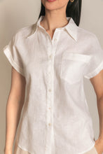 Load image into Gallery viewer, Linen Relaxed Short Sleeve Button Up Shirt
