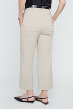 Load image into Gallery viewer, Sophisticate Cropped Trouser

