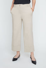 Load image into Gallery viewer, Sophisticate Cropped Trouser

