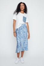 Load image into Gallery viewer, Denim Pocket Everyday Tee
