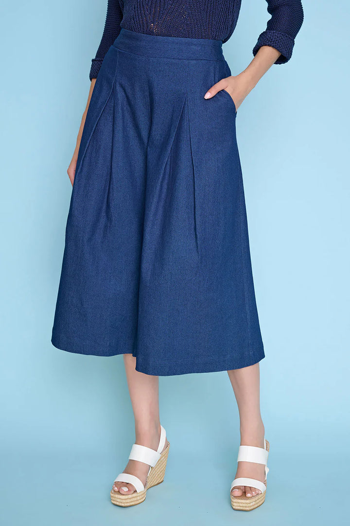 Pleated Wide-Leg Cropped Pants