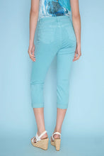 Load image into Gallery viewer, Cuffed Cropped Jeans
