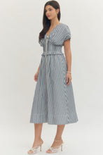 Load image into Gallery viewer, Love Link Dress
