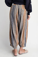 Load image into Gallery viewer, Linen Balloon Pants

