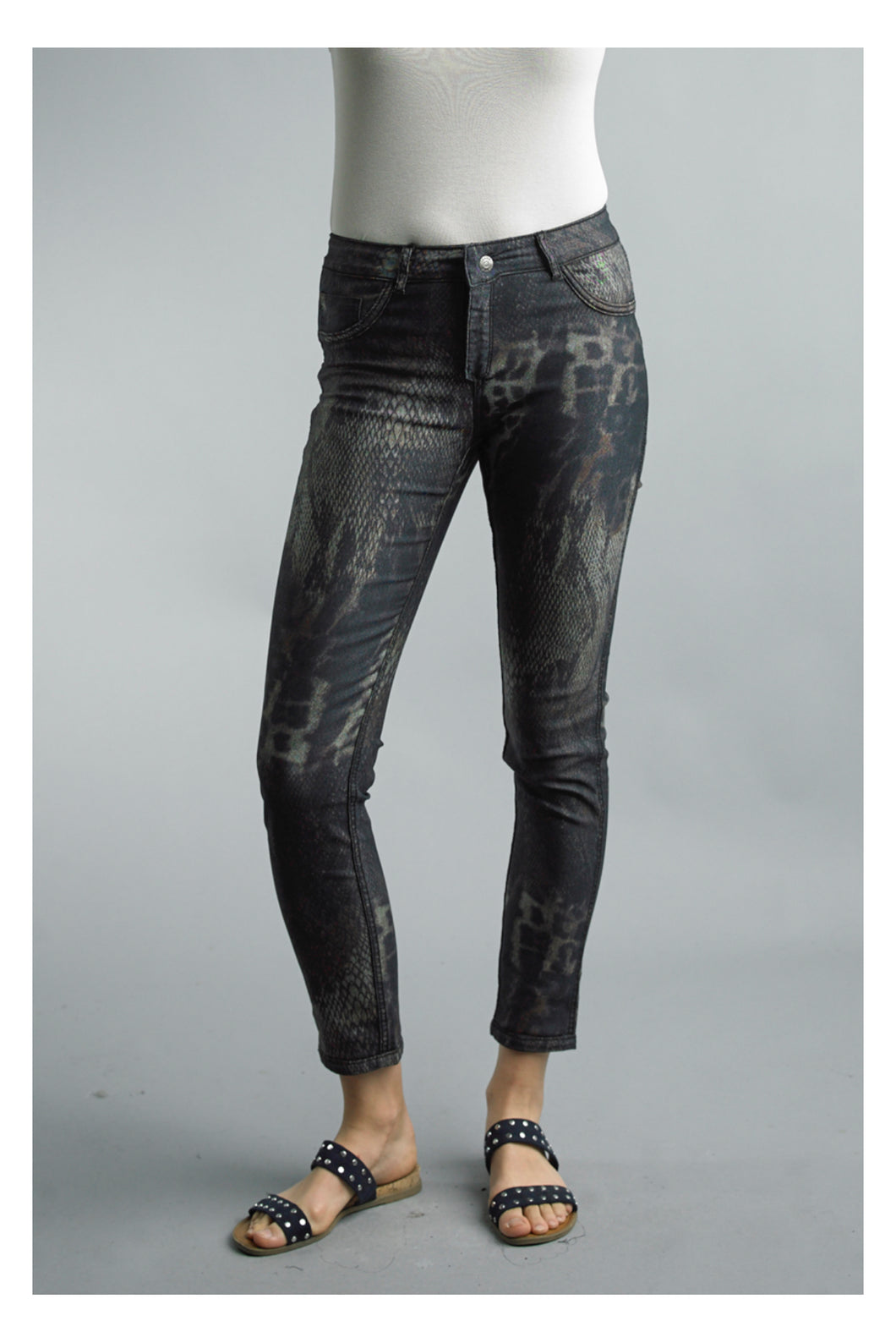 Retreat Reversible Jeans