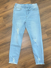 Load image into Gallery viewer, YMI High Rise Ankle Joggers

